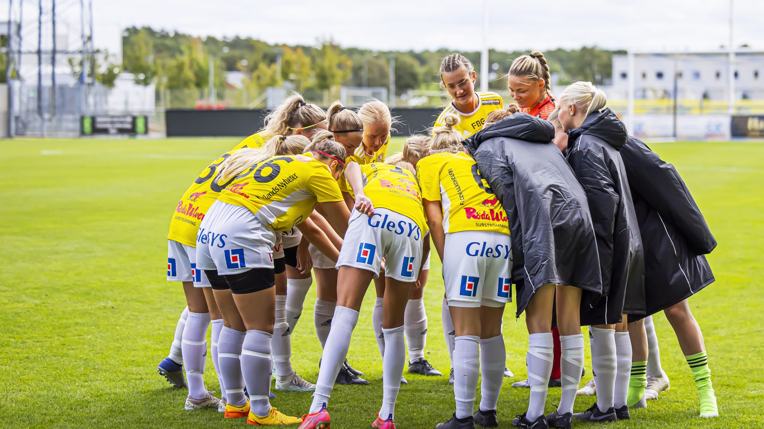 FFF ställde utespelare i mål och stod upp bra mot Fjärås